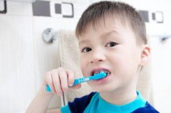 <b>婴幼儿牙齿护理方法有哪些 四个护理技巧让婴儿</b>